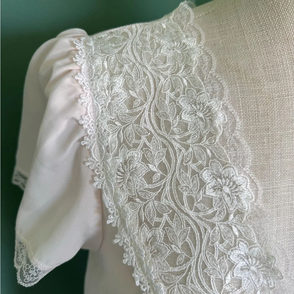 Vintage Christian Dior nightgown - Picture 4 of 12